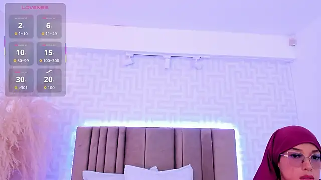 naishaa  online show from April 2026 06:30:02 PM