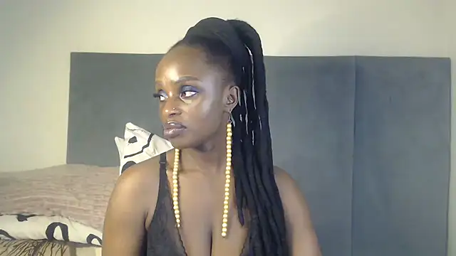 Snapshot of Jah-Queen chatting on September 2025 12:45:02 AM Jah-Queen online show from September 2025 12:45:02 AM