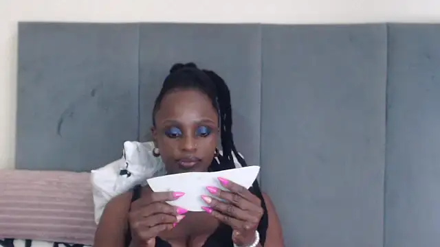 Snapshot of Jah-Queen chatting on September 2025 07:45:02 AM Jah-Queen online show from September 2025 07:45:02 AM