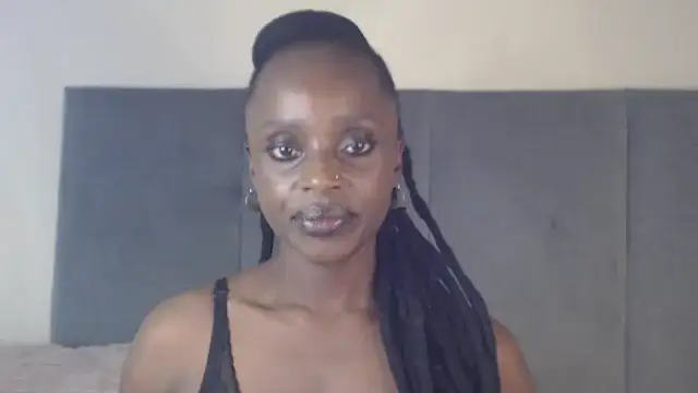 Snapshot of Jah-Queen chatting on October 2025 04:41:01 PM Jah-Queen online show from October 2025 04:41:01 PM