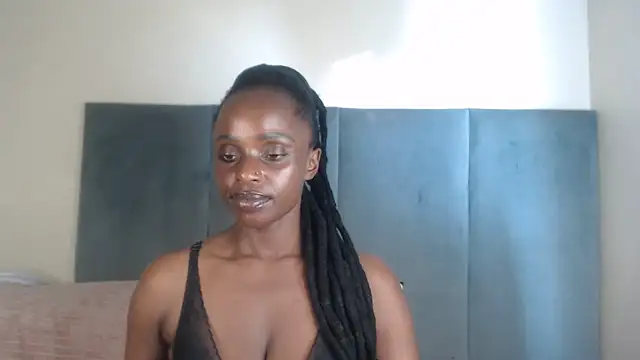 Snapshot of Jah-Queen chatting on October 2025 04:45:02 AM Jah-Queen online show from October 2025 04:45:02 AM