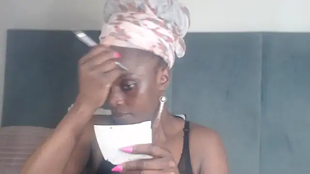 Snapshot of Jah-Queen chatting on October 2025 10:05:02 AM Jah-Queen online show from October 2025 10:05:02 AM