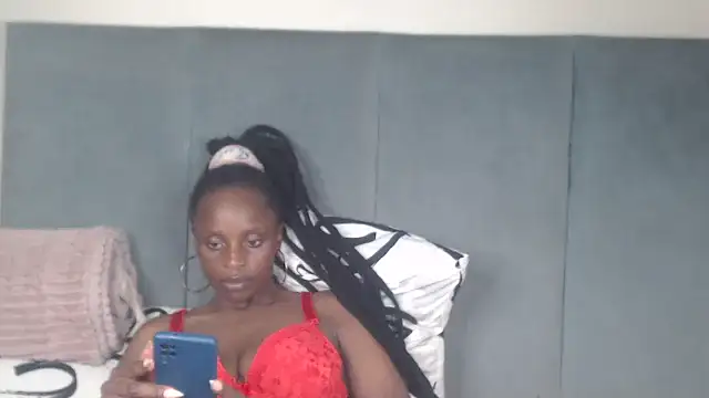 Snapshot of Jah-Queen chatting on January 2026 07:51:02 PM Jah-Queen online show from January 2026 07:51:02 PM