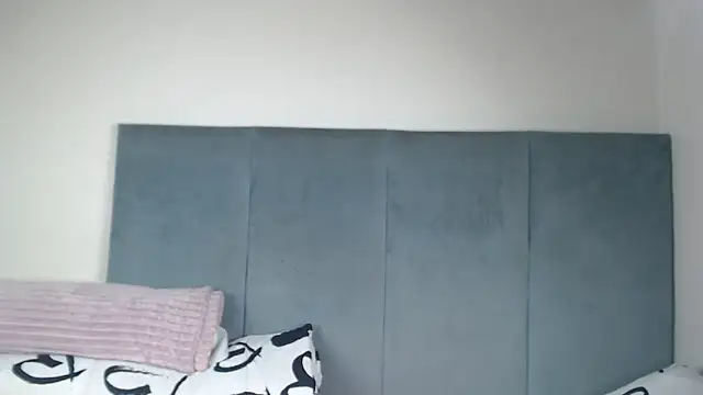 Snapshot of Jah-Queen chatting on February 2026 05:51:02 PM Jah-Queen online show from February 2026 05:51:02 PM