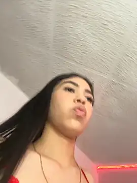 Snapshot of _Alix_7 chatting on October 2025 02:33:01 AM Alix 7 online show from October 2025 02:33:01 AM