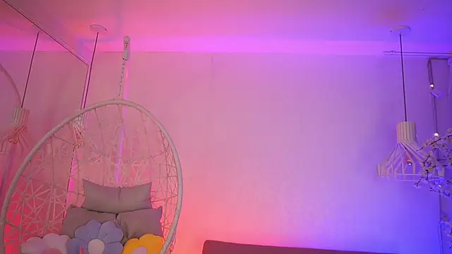 JadeSummerr online show from May 2026 11:36:01 AM