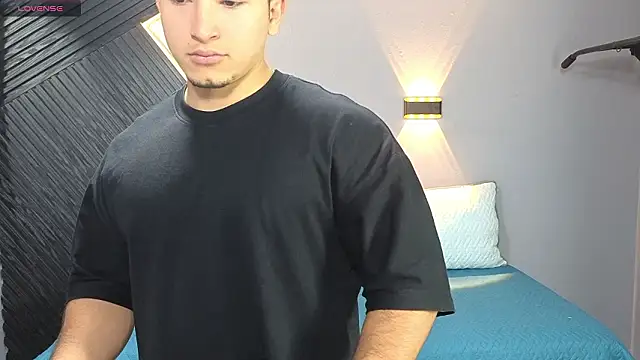 Snapshot of Horny_nick18 chatting on February 2026 11:39:01 AM Horny nick18 online show from February 2026 11:39:01 AM
