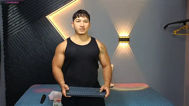 Snapshot of Horny_nick18 chatting on February 2026 12:17:02 PM Horny nick18 online show from February 2026 12:17:02 PM