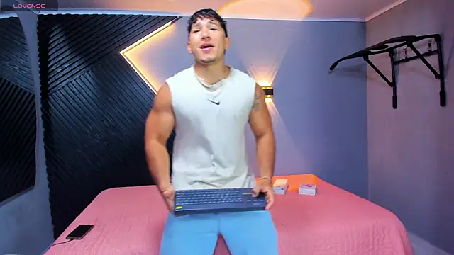 Snapshot of Horny_nick18 chatting on March 2026 12:16:01 PM Horny nick18 online show from March 2026 12:16:01 PM