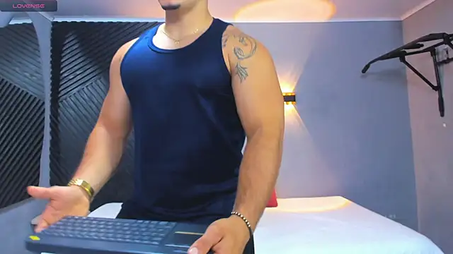 Snapshot of Horny_nick18 chatting on May 2026 11:18:01 AM Horny nick18 online show from May 2026 11:18:01 AM