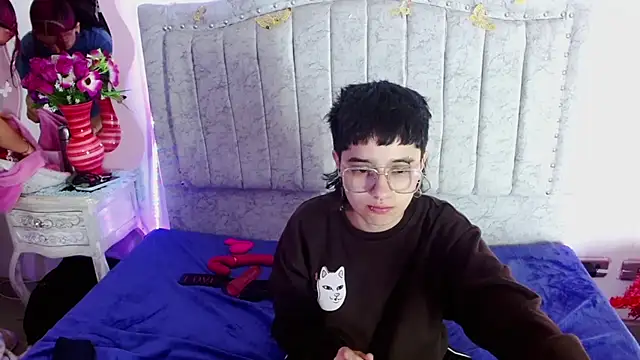 katalinathxandbritney1 online show from February 2026 03:55:02 AM