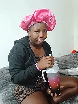 SweetHoney21  online show from July 2026 06:20:01 AM