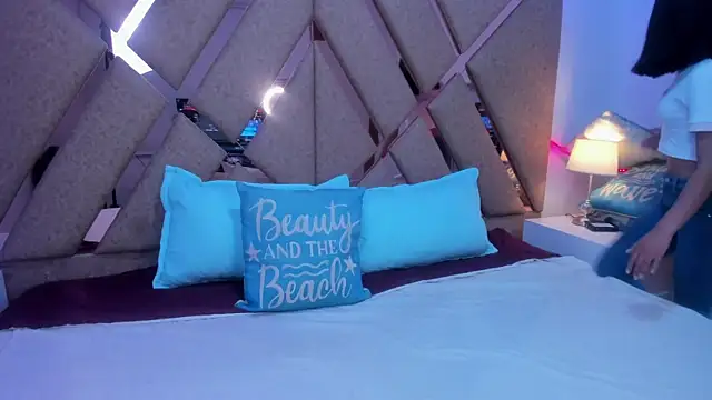 Snapshot of BelhaLawuo chatting on November 2025 09:02:01 PM BelhaLawuo online show from November 2025 09:02:01 PM