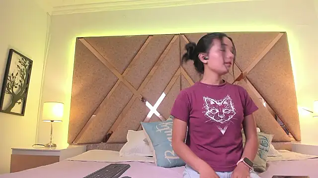 Snapshot of BelhaLawuo chatting on February 2026 07:58:01 PM BelhaLawuo online show from February 2026 07:58:01 PM