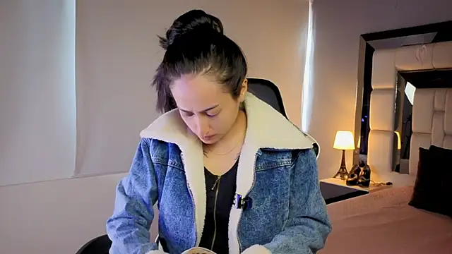 Adhara7 online show from February 2026 08:20:02 PM