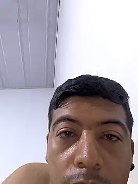 Silvagiraldo online show from April 2026 11:31:02 AM