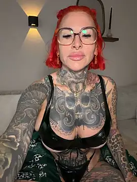 CatCoxx online show from April 2026 05:10:02 AM