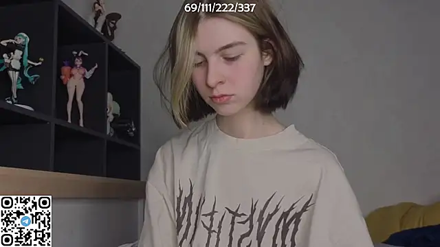 Snapshot of bertamimi chatting on November 2025 06:29:01 PM bertamimi online show from November 2025 06:29:01 PM