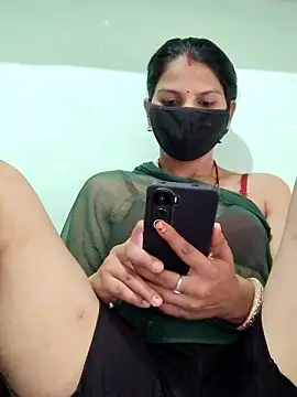 Snapshot of poojam93 chatting on September 2025 01:05:02 AM poojam93 online show from September 2025 01:05:02 AM