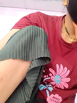 Snapshot of poojam93 chatting on November 2025 03:52:02 AM poojam93 online show from November 2025 03:52:02 AM