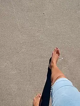 sarahkat86 online show from November 2025 06:07:01 PM