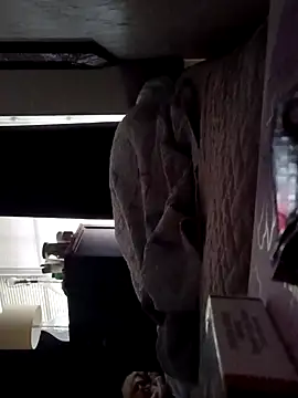 sarahkat86 online show from January 2026 01:38:02 PM