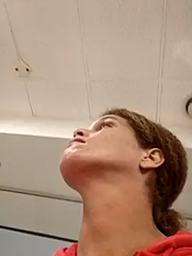 sarahkat86 online show from January 2026 07:23:01 PM