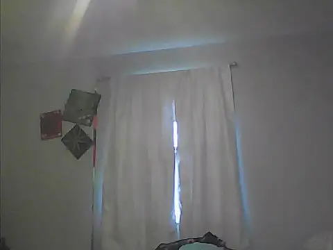 sarahkat86 online show from March 2026 11:05:01 PM