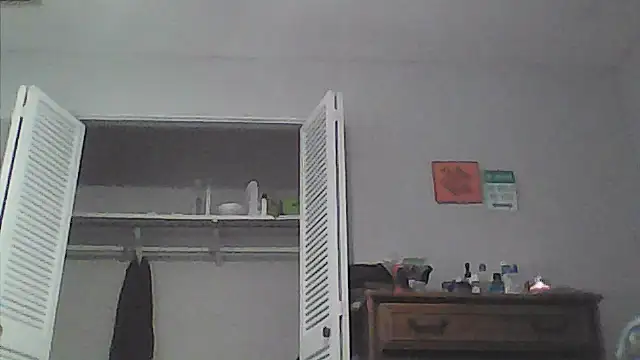 sarahkat86 online show from May 2026 11:22:02 PM