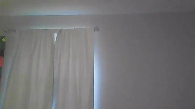 sarahkat86 online show from May 2026 11:13:02 PM