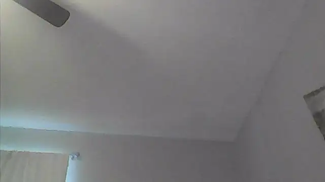 sarahkat86 online show from May 2026 11:03:02 PM