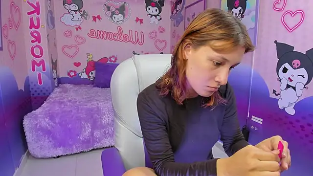 Snapshot of michell__petit_ chatting on October 2025 12:06:01 PM michell petit online show from October 2025 12:06:01 PM