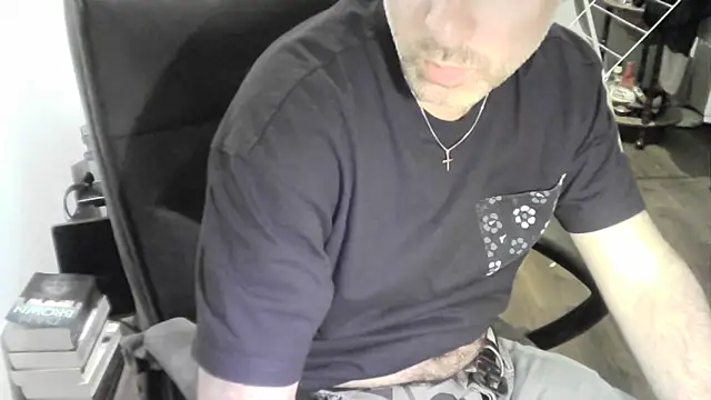 Chrisprngr online show from May 2026 06:59:01 PM