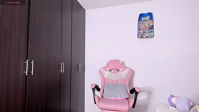 kendal hot01 online show from February 2026 11:00:01 AM