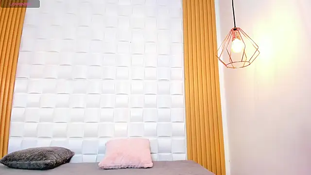 AriaBelle online show from September 2025 05:02:02 PM