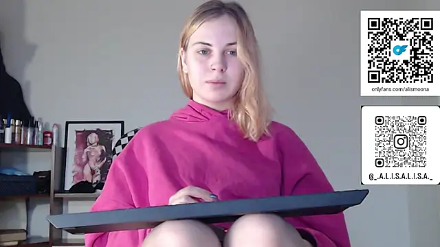 Snapshot of Alismoona chatting on December 2025 12:10:01 PM Alismoona online show from December 2025 12:10:01 PM