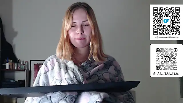 Snapshot of Alismoona chatting on December 2025 10:05:01 PM Alismoona online show from December 2025 10:05:01 PM