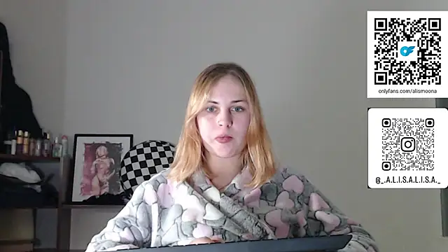 Snapshot of Alismoona chatting on December 2025 12:29:01 AM Alismoona online show from December 2025 12:29:01 AM