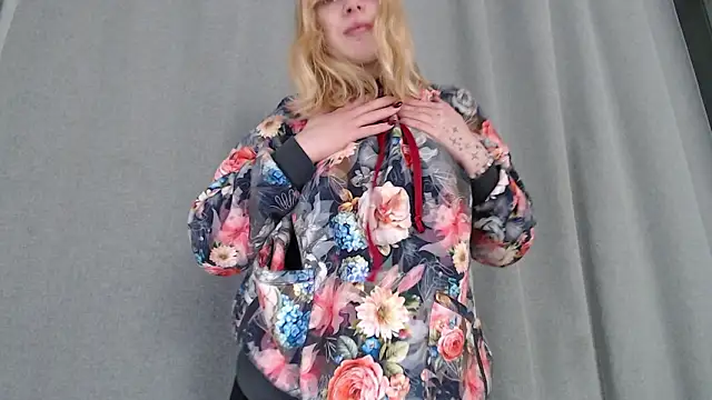 Snapshot of Alismoona chatting on February 2026 08:28:01 PM Alismoona online show from February 2026 08:28:01 PM