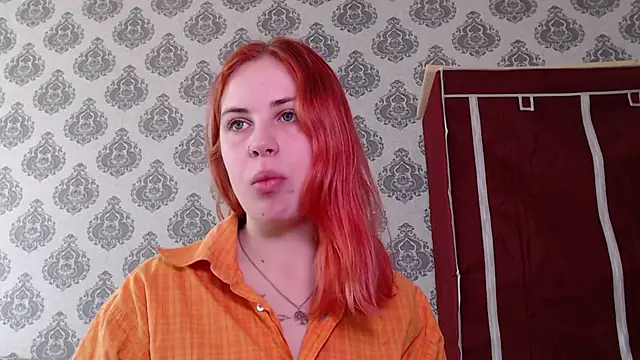 Snapshot of Alismoona chatting on April 2026 07:42:02 AM Alismoona online show from April 2026 07:42:02 AM