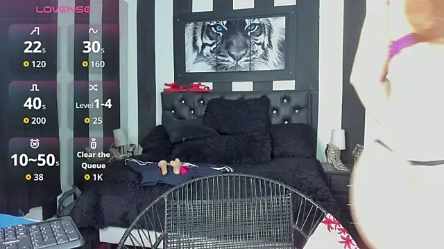 Snapshot of aliceemature4u chatting on November 2025 04:01:02 AM aliceemature4u online show from November 2025 04:01:02 AM