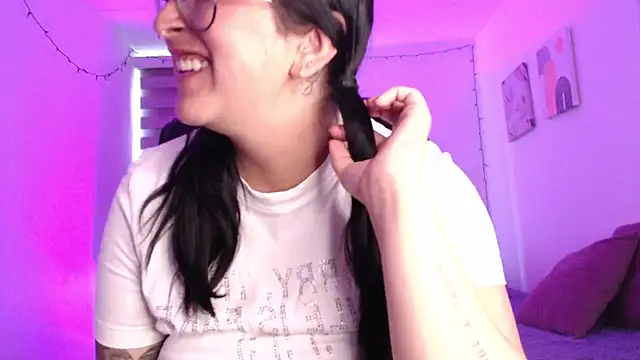 Olivia Puerta online show from February 2026 01:49:01 PM