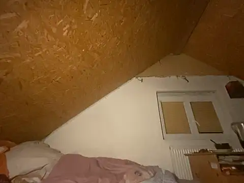 Salon1986 online show from October 2025 09:39:01 PM