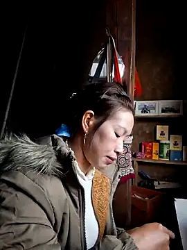 Snapshot of ngocngoc_cute chatting on November 2025 11:51:01 PM ngocngoc cute online show from November 2025 11:51:01 PM