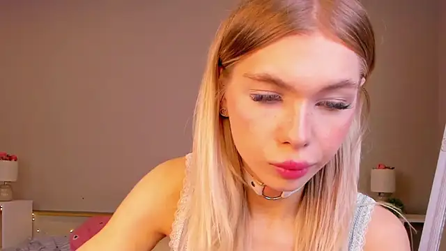 Blondy Fina online show from May 2026 05:14:02 AM