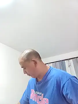 Snapshot of CWQ123 chatting on October 2025 12:03:01 PM CWQ123 online show from October 2025 12:03:01 PM