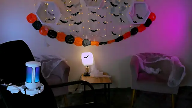 lilith diva online show from October 2025 08:08:02 PM