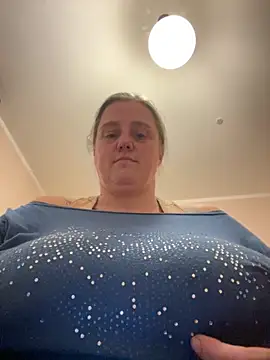 Snapshot of vaccabbw chatting on November 2025 04:07:01 PM vaccabbw online show from November 2025 04:07:01 PM