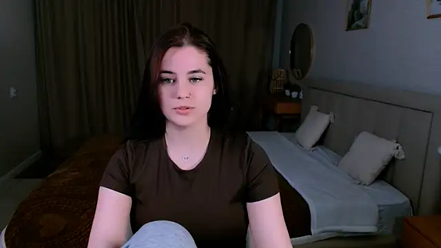 lil angel  online show from April 2026 10:29:01 PM