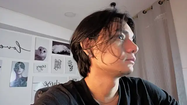 Snapshot of davoxer chatting on December 2025 03:22:01 AM davoxer online show from December 2025 03:22:01 AM